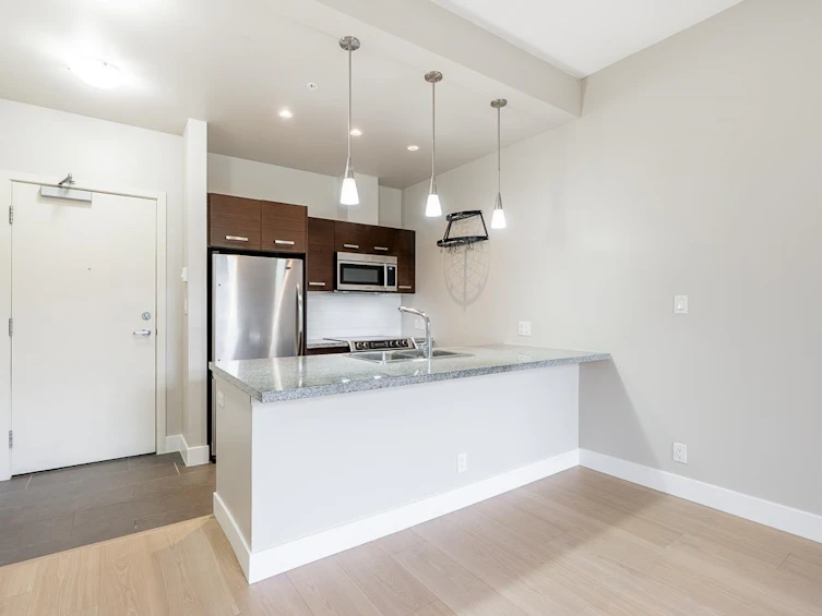 402-2957 Glen Drive, Coquitlam, BC, V3B 0B5 - 9
