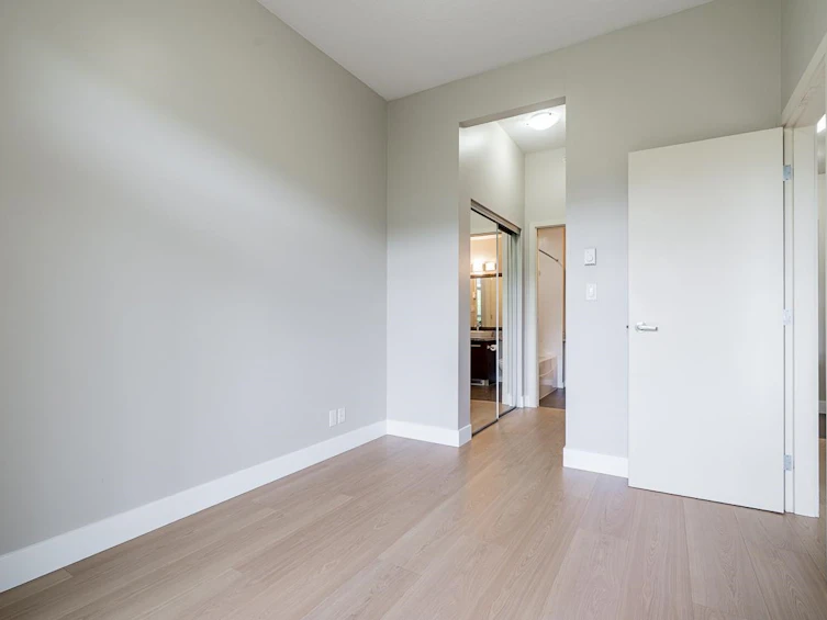 402-2957 Glen Drive, Coquitlam, BC, V3B 0B5 - 17