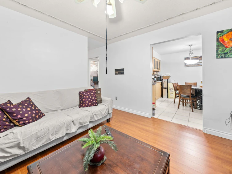 350 E 50th Avenue, Vancouver, BC, V5X 1A8 - 24