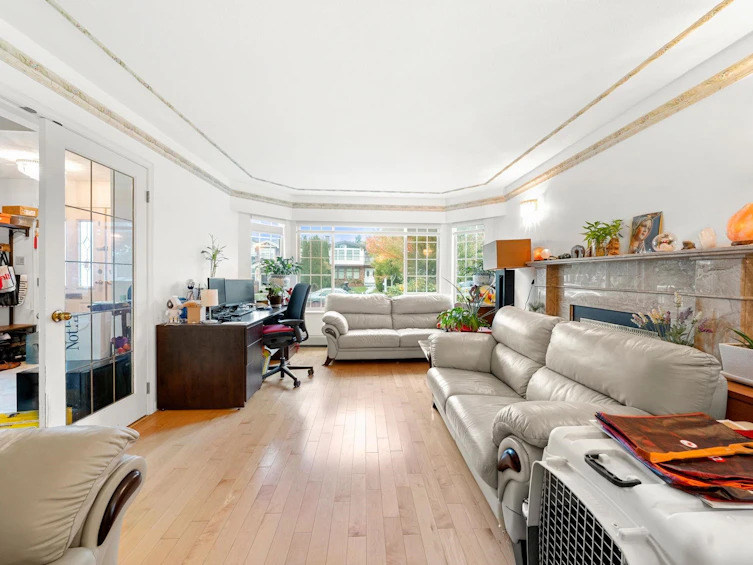 350 E 50th Avenue, Vancouver, BC, V5X 1A8 - 5