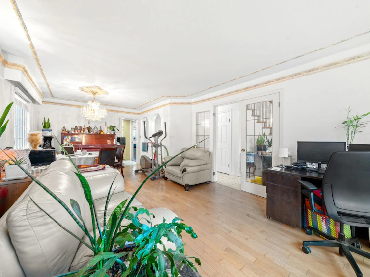 350 E 50th Avenue, Vancouver, BC, V5X 1A8 - 7