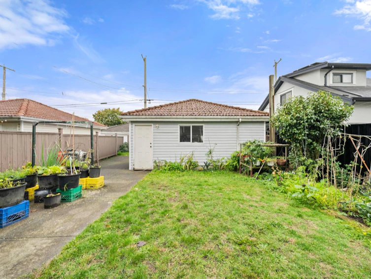350 E 50th Avenue, Vancouver, BC, V5X 1A8 - 34