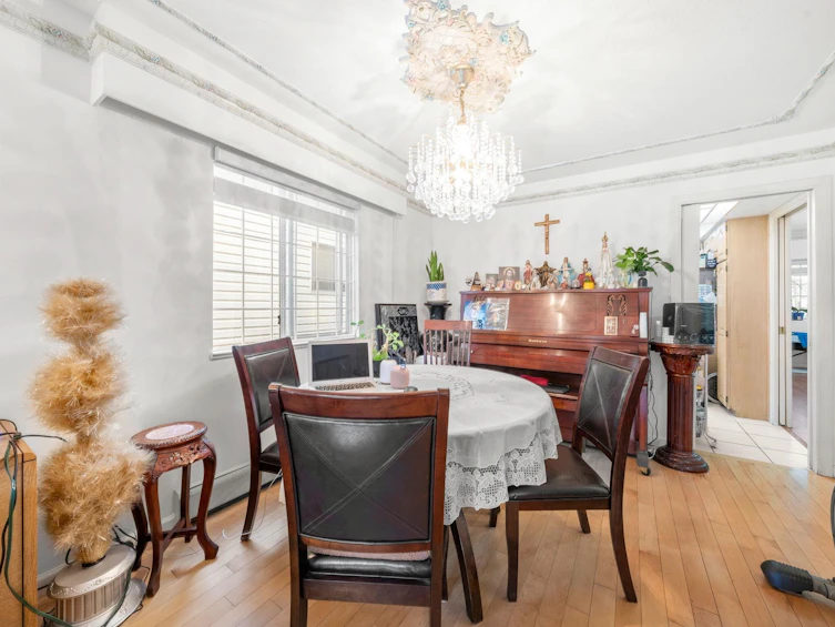 350 E 50th Avenue, Vancouver, BC, V5X 1A8 - 10