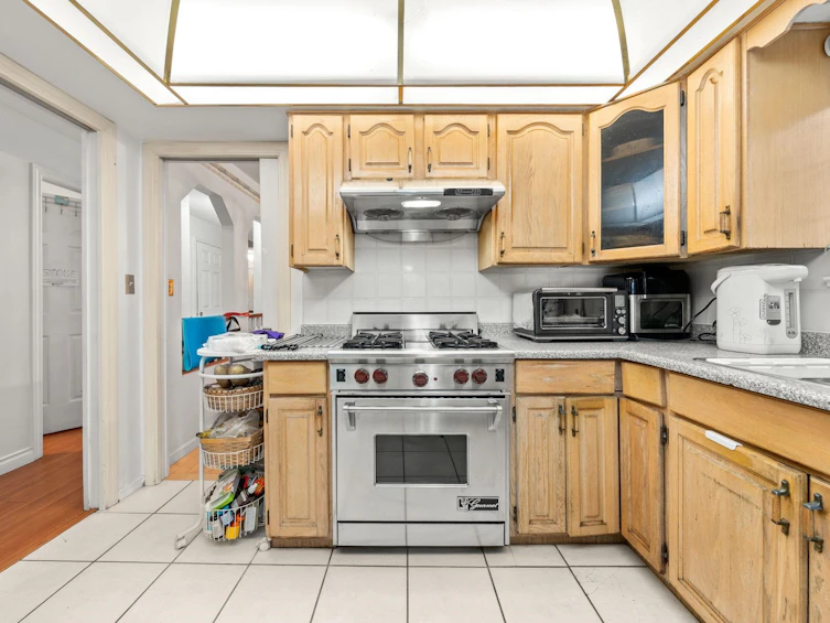 350 E 50th Avenue, Vancouver, BC, V5X 1A8 - 20
