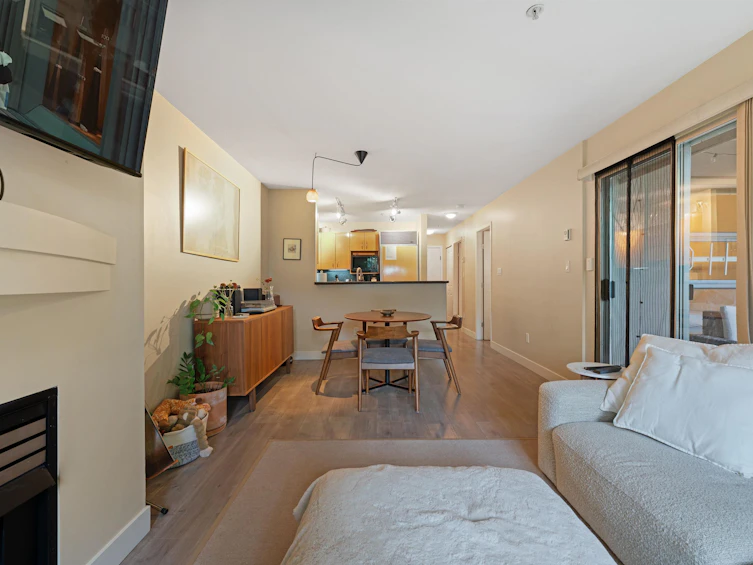 102-3083 W 4th Avenue, Vancouver, BC, V6K 1R5 - 6