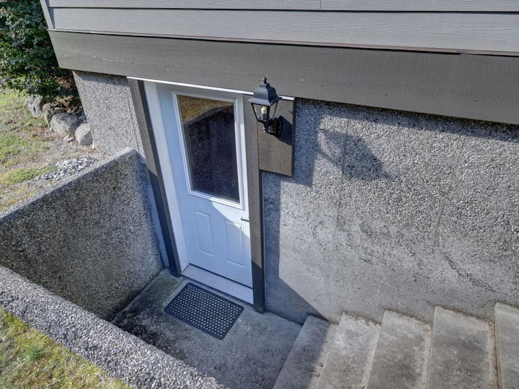 8116 Southwood Road, Halfmoon Bay, BC, V7Z 1A7 - 32