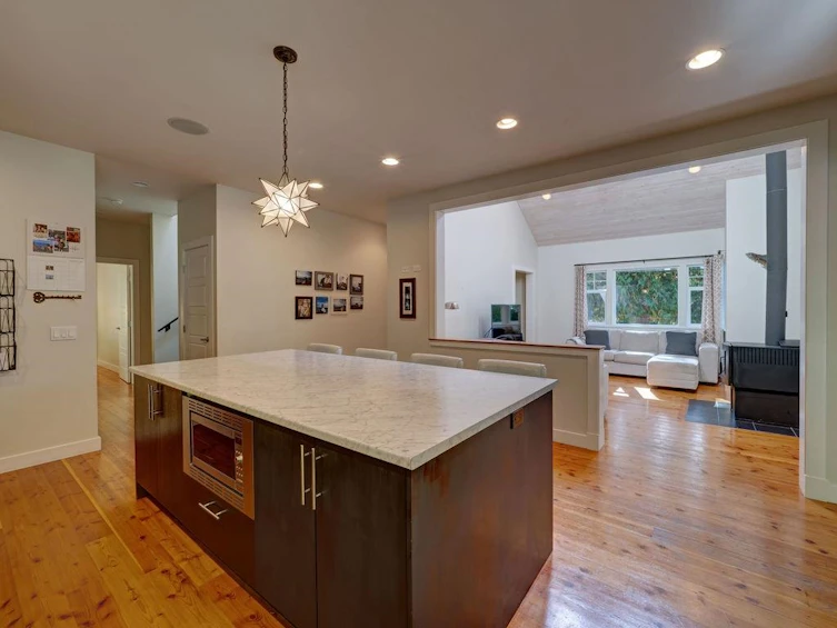 8116 Southwood Road, Halfmoon Bay, BC, V7Z 1A7 - 7