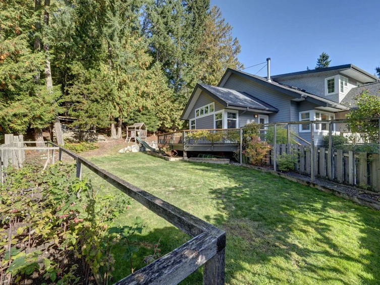 8116 Southwood Road, Halfmoon Bay, BC, V7Z 1A7 - 33