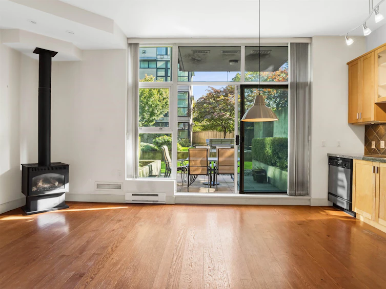110-8988 Hudson Street, Vancouver, BC, V6P 6Z1 - 2