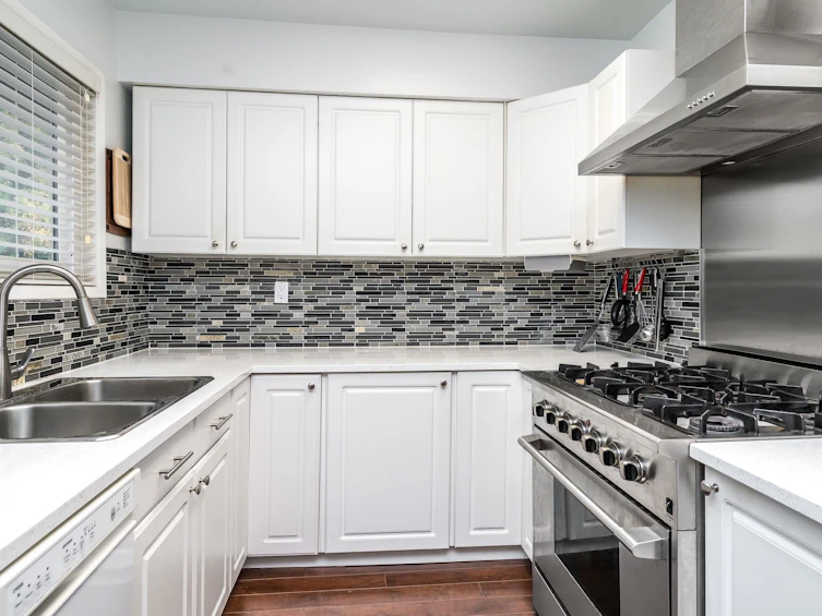 11713 94 Avenue, Delta, BC, V4C 3R5 - 12