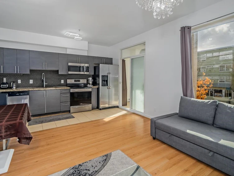 212-2239 Kingsway, Vancouver, BC, V5N 0E5 - 2