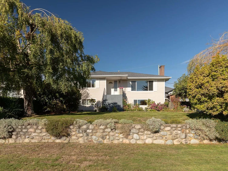 6465 Dawson Street, Burnaby, BC, V5B 2W7 - 25