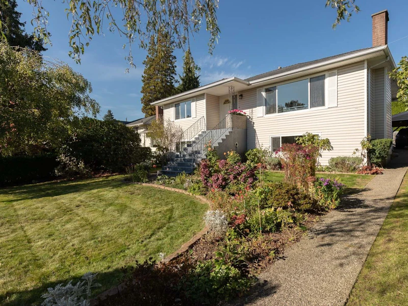 6465 Dawson Street, Burnaby BC V5B 2W7