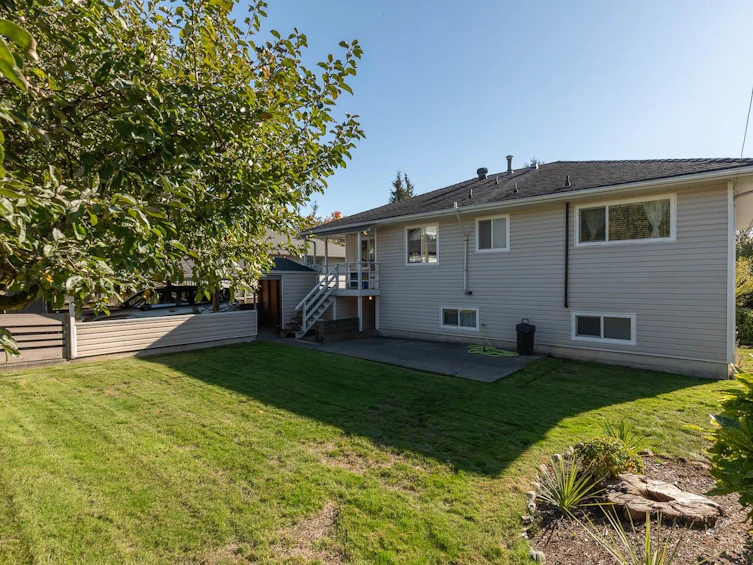 6465 Dawson Street, Burnaby, BC, V5B 2W7 - 20