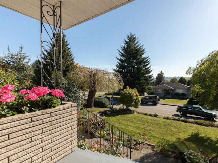 6465 Dawson Street, Burnaby, BC, V5B 2W7 - 23