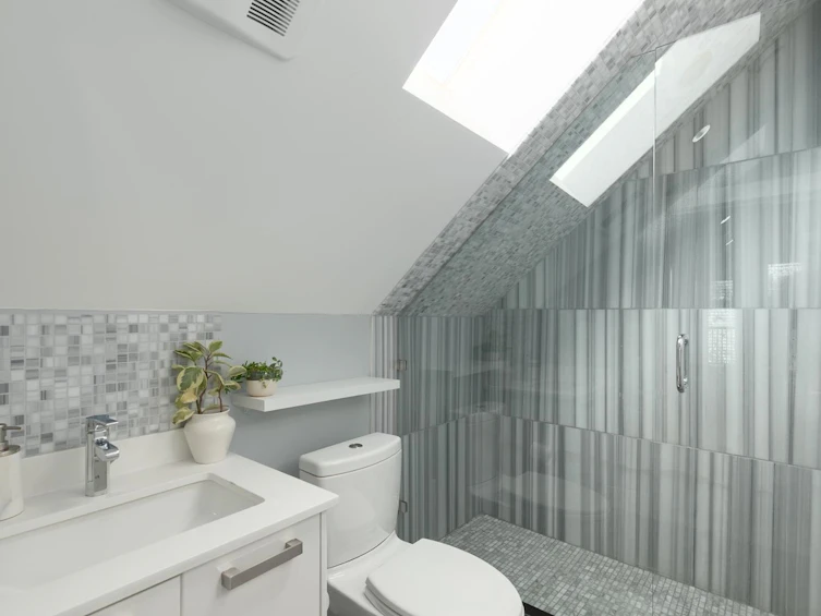 1082 E 10th Avenue, Vancouver, BC, V5T 2B5 - 27