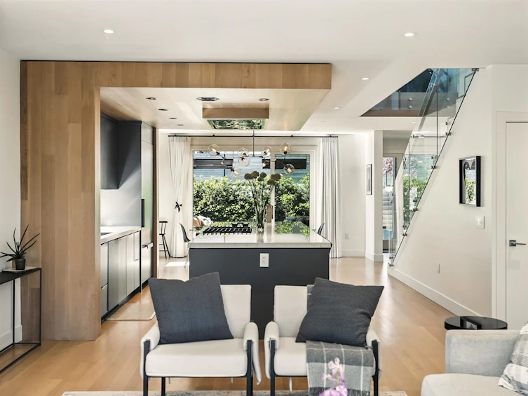 452 E 4th Street, North Vancouver, BC, V7L 1J5 - 5