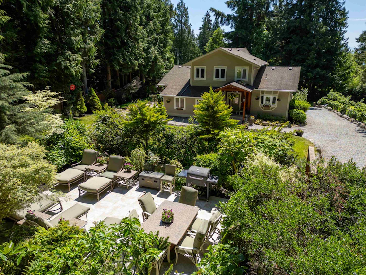 2596 Miles Road, Roberts Creek, BC, V0N 2W4