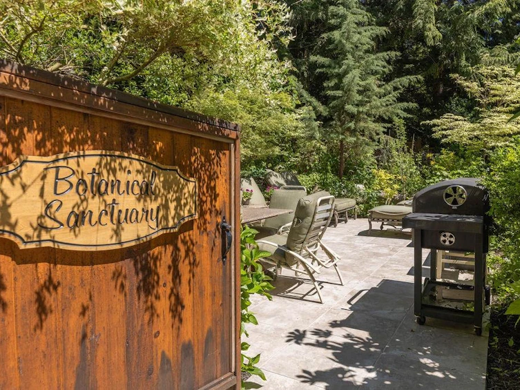 2596 Miles Road, Roberts Creek, BC, V0N 2W4 - 26