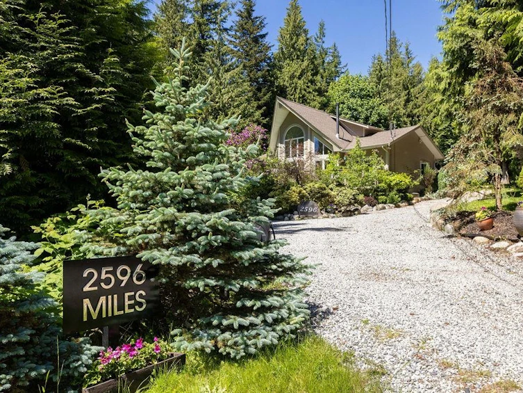 2596 Miles Road, Roberts Creek, BC, V0N 2W4 - 23
