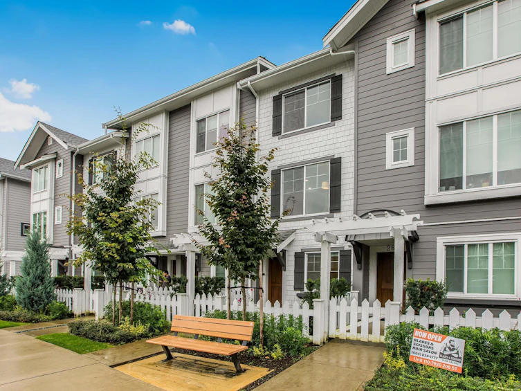 27-7919 204b Street, Langley, BC, V2Y 3T7