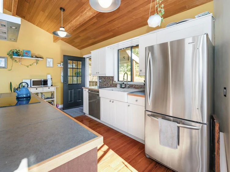 477 S Fletcher Road, Gibsons, BC, V0N 1V3 - 5