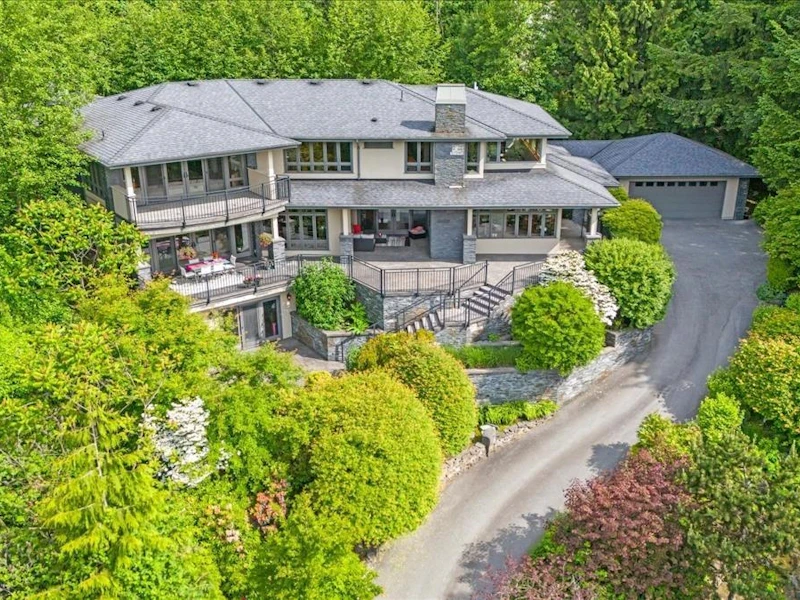 1125 Groveland Court, West Vancouver BC V7S 1Z7
