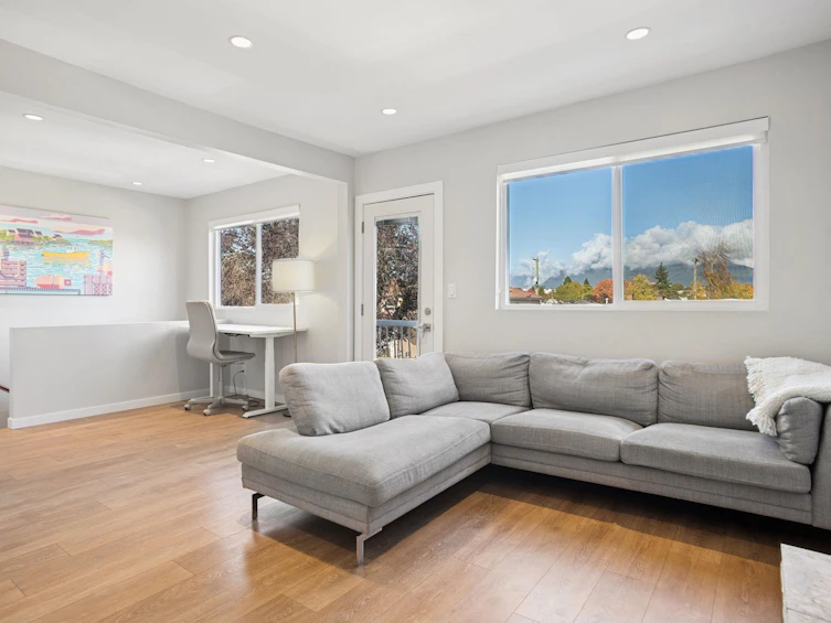 2790 Napier Street, Vancouver, BC, V5K 2W8 - 5