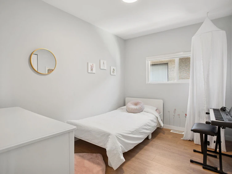 2790 Napier Street, Vancouver, BC, V5K 2W8 - 16