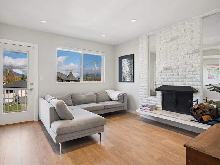 2790 Napier Street, Vancouver, BC, V5K 2W8