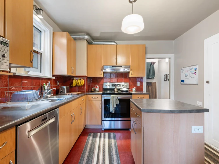 2125 E 5th Avenue, Vancouver, BC, V5N 1M5 - 8