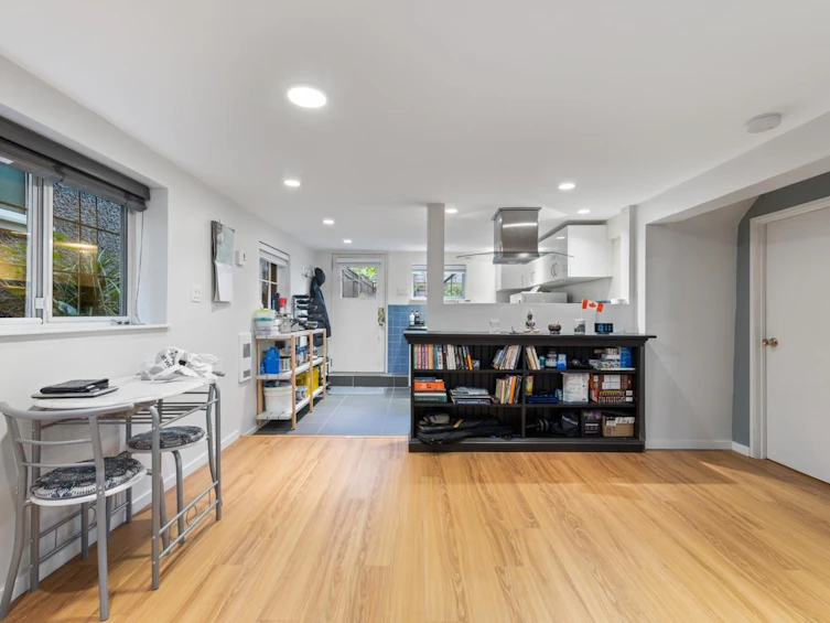 2125 E 5th Avenue, Vancouver, BC, V5N 1M5 - 24