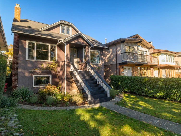 2125 E 5th Avenue, Vancouver, BC, V5N 1M5 - 36