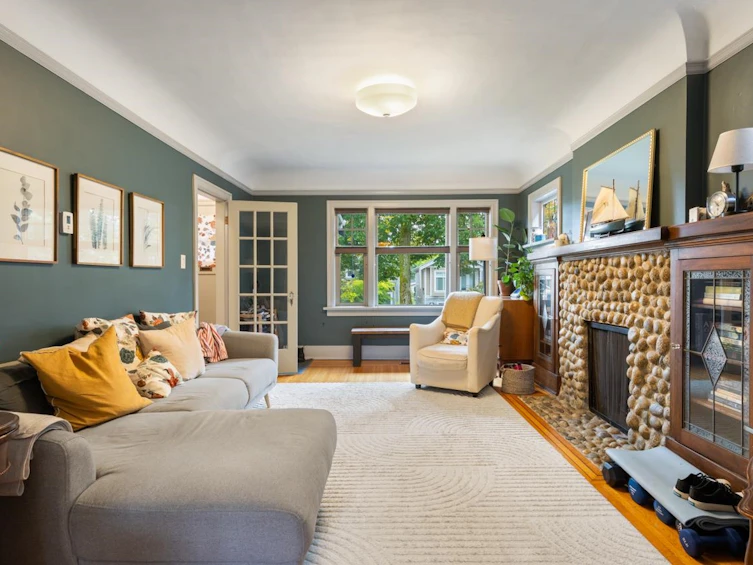 2125 E 5th Avenue, Vancouver, BC, V5N 1M5 - 3