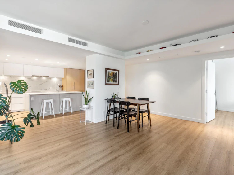 404-1500 Fern Street, North Vancouver, BC, V7J 0E6 - 6