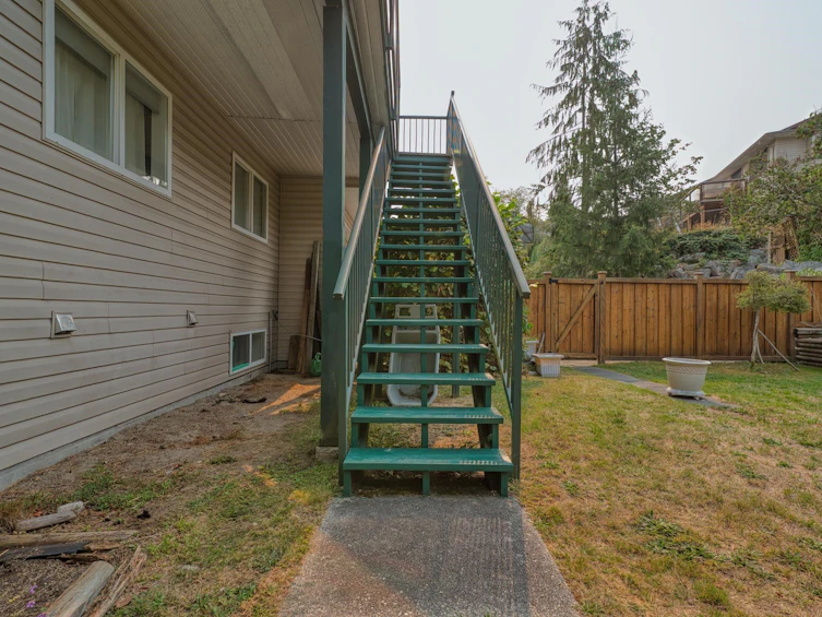5866A Turnstone Crescent, Sechelt, BC, V7Z 0L9 - 5