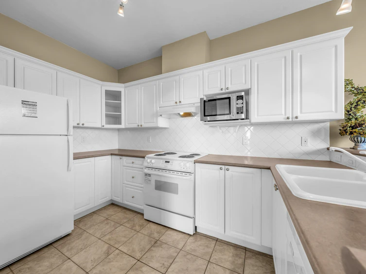 2302-6837 Station Hill Drive, Burnaby, BC, V3N 5B7 - 9
