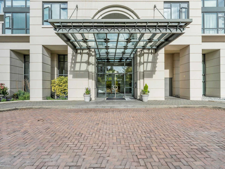 2302-6837 Station Hill Drive, Burnaby, BC, V3N 5B7 - 2