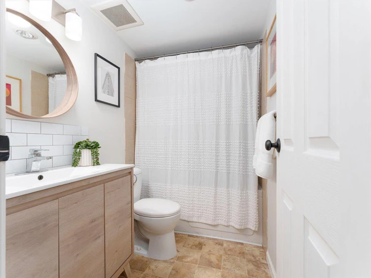 301-155 E 5th Street, North Vancouver, BC, V7L 1L3 - 21