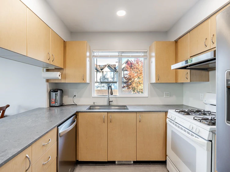 9-22728 Norton Court, Richmond, BC, V6V 2W7 - 6