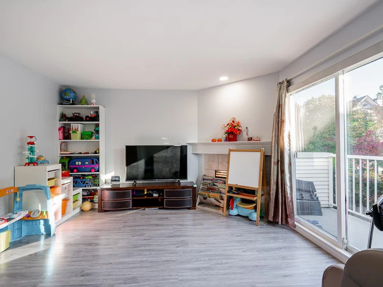 9-22728 Norton Court, Richmond, BC, V6V 2W7 - 11