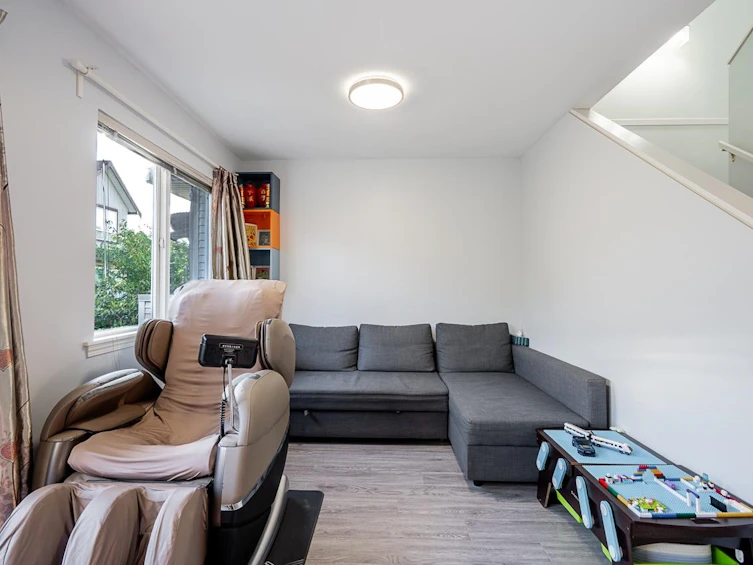 9-22728 Norton Court, Richmond, BC, V6V 2W7 - 13