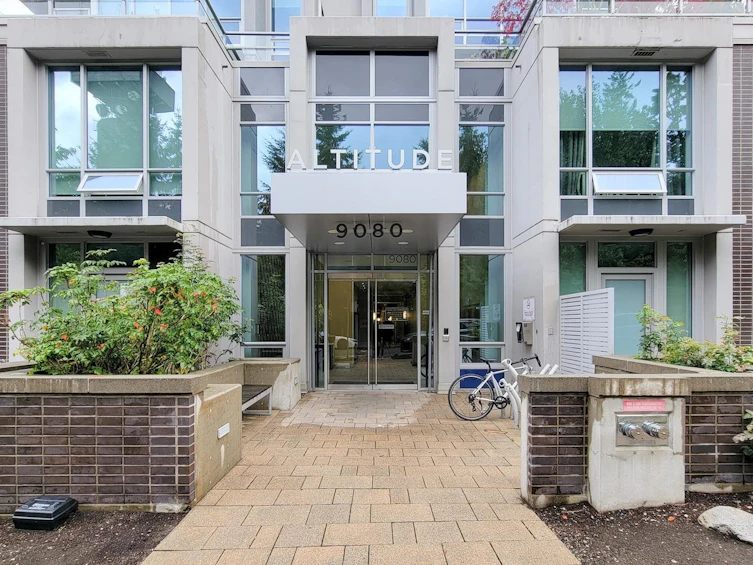 706-9080 University Crescent, Burnaby, BC, V5A 0B7 - 2
