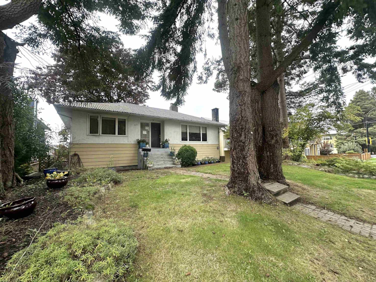 313 E 13th Street, North Vancouver, BC, V7L 2L9 - 7