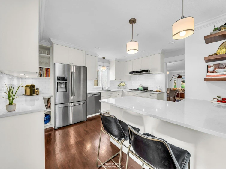 2702 W 15th Avenue, Vancouver, BC, V6K 2Z8 - 12