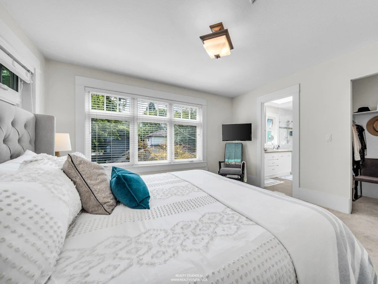 2702 W 15th Avenue, Vancouver, BC, V6K 2Z8 - 25