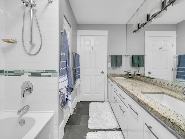 2702 W 15th Avenue, Vancouver, BC, V6K 2Z8 - 34