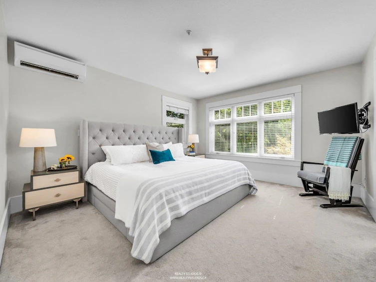2702 W 15th Avenue, Vancouver, BC, V6K 2Z8 - 24