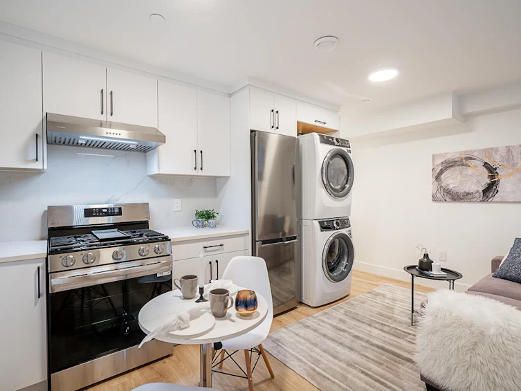 2331 E 49th Avenue, Vancouver, BC, V5S 1J3 - 21