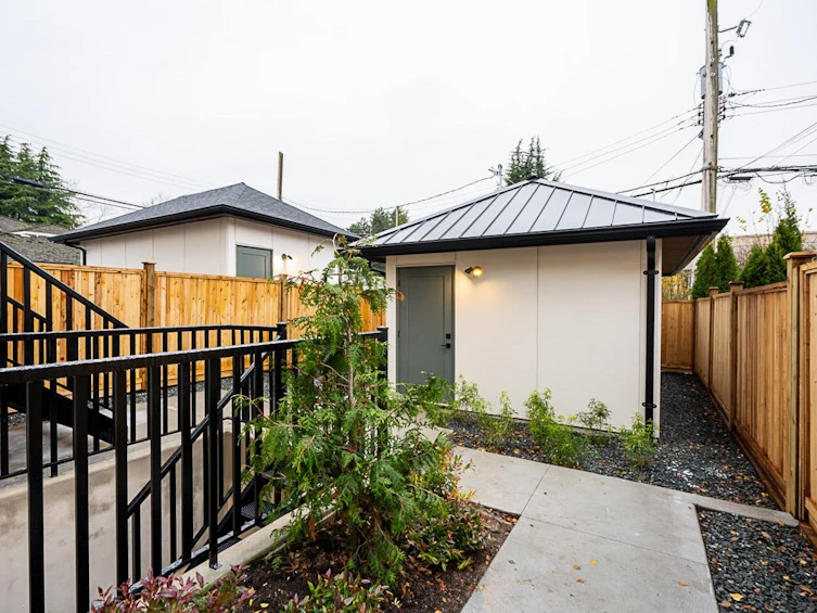 2331 E 49th Avenue, Vancouver, BC, V5S 1J3 - 30